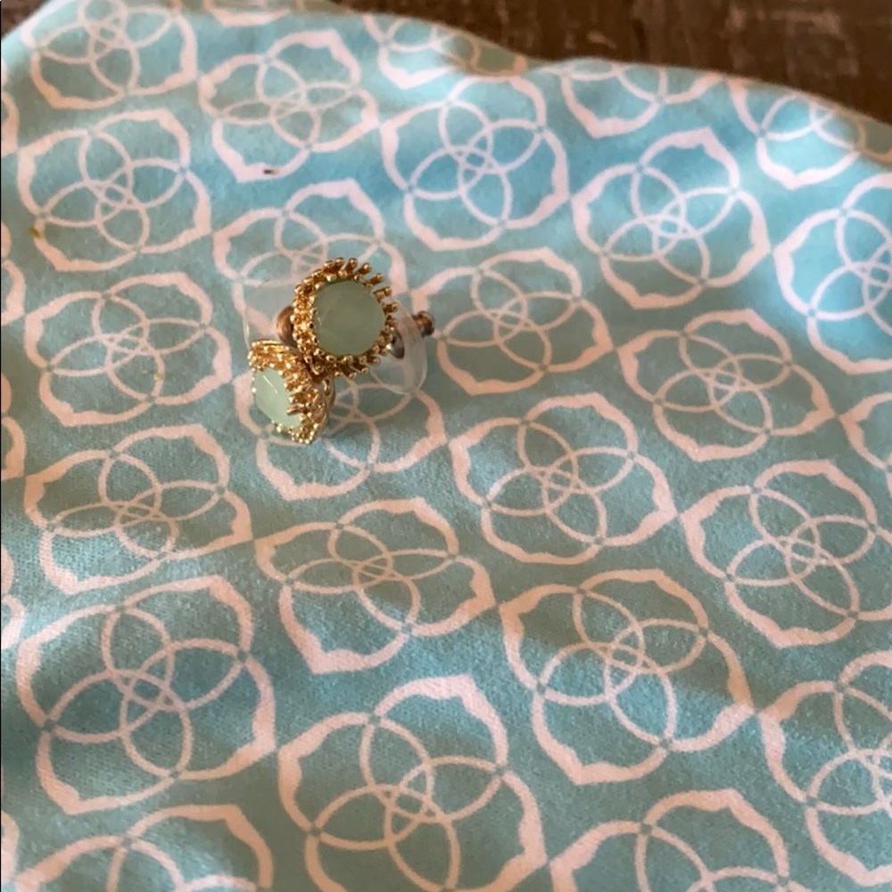 Kendra Scott studs